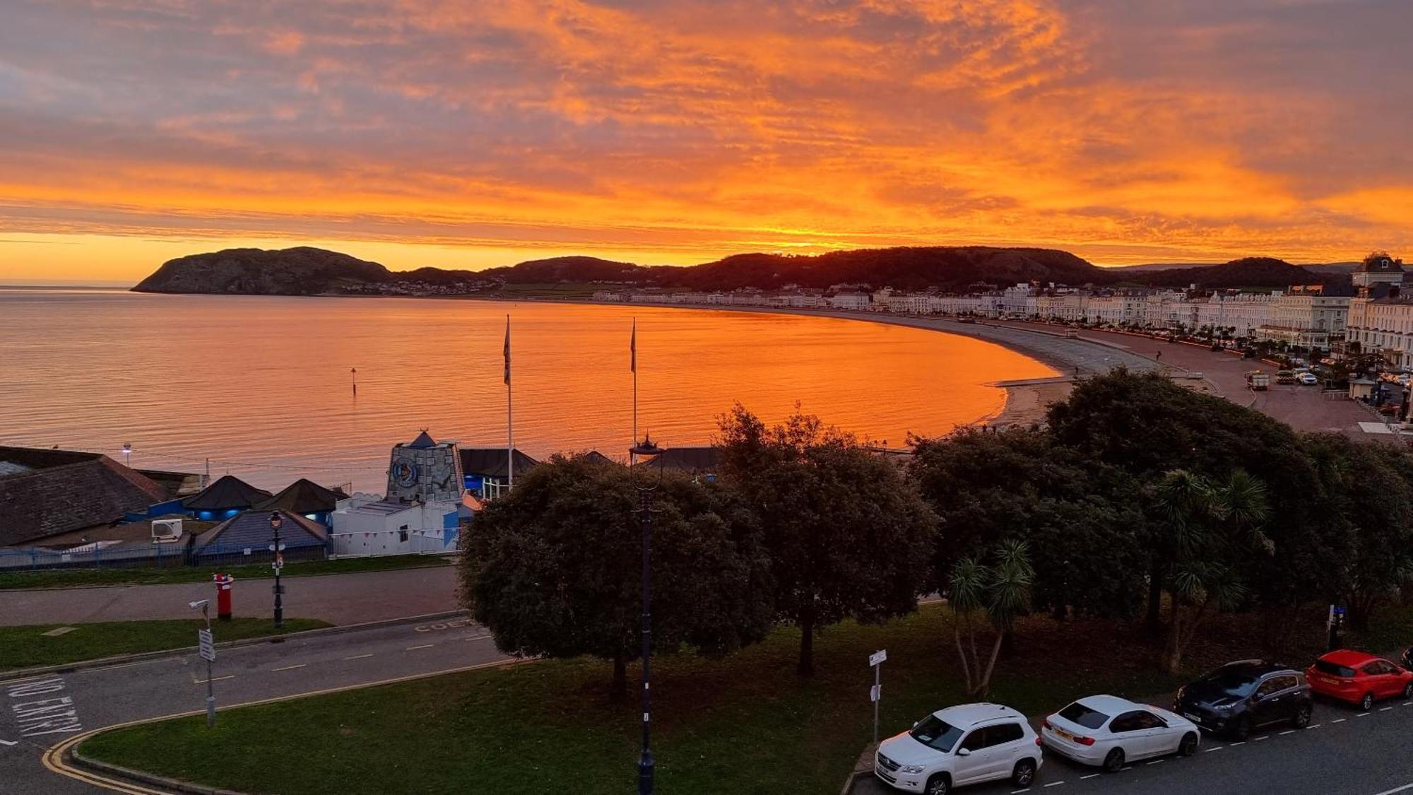 Отель Min Y Don Llandudno (Adults Only) Экстерьер фото