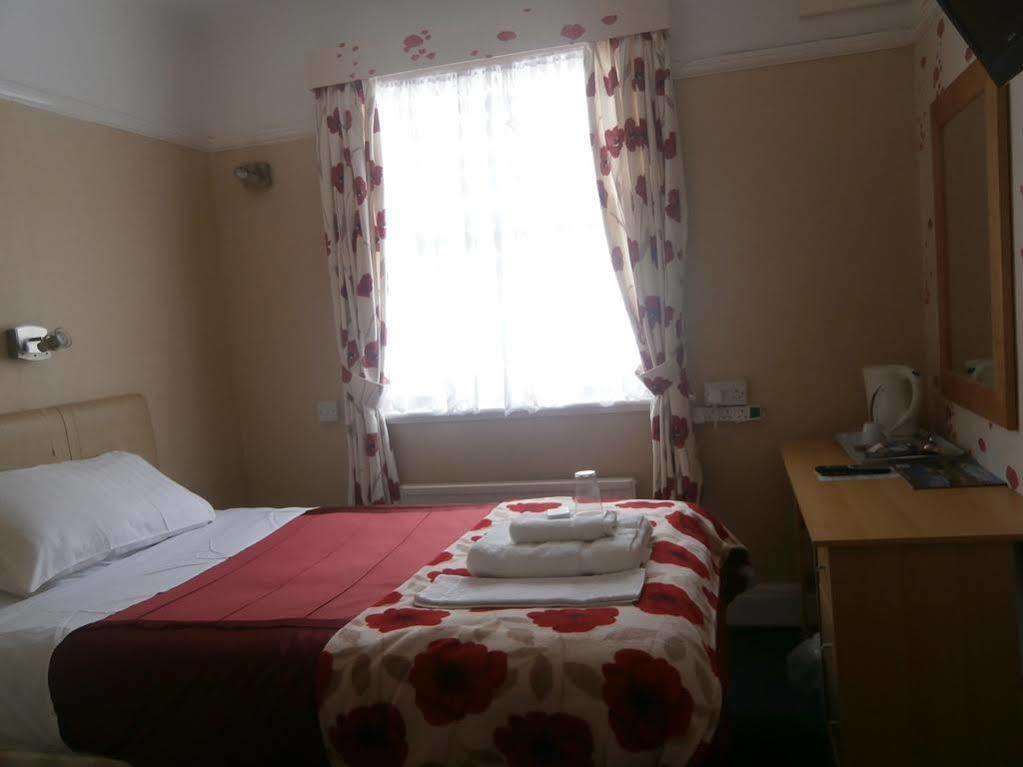 Отель Min Y Don Llandudno (Adults Only) Экстерьер фото